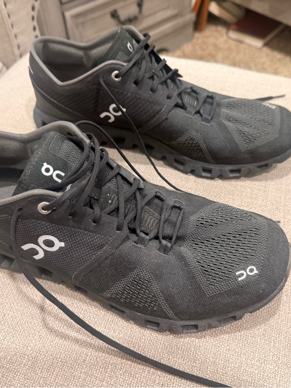 On Men's Black Athletic Running Shoes